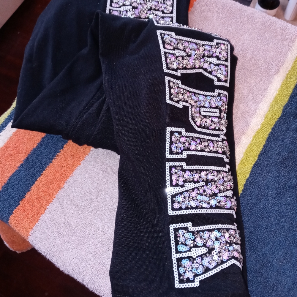 VS Pink leggings